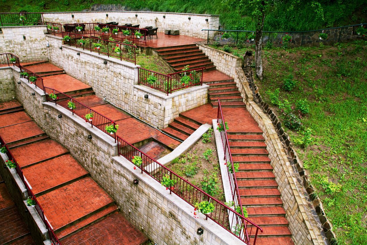 Hotel Nemira Slanic Moldova Exterior photo