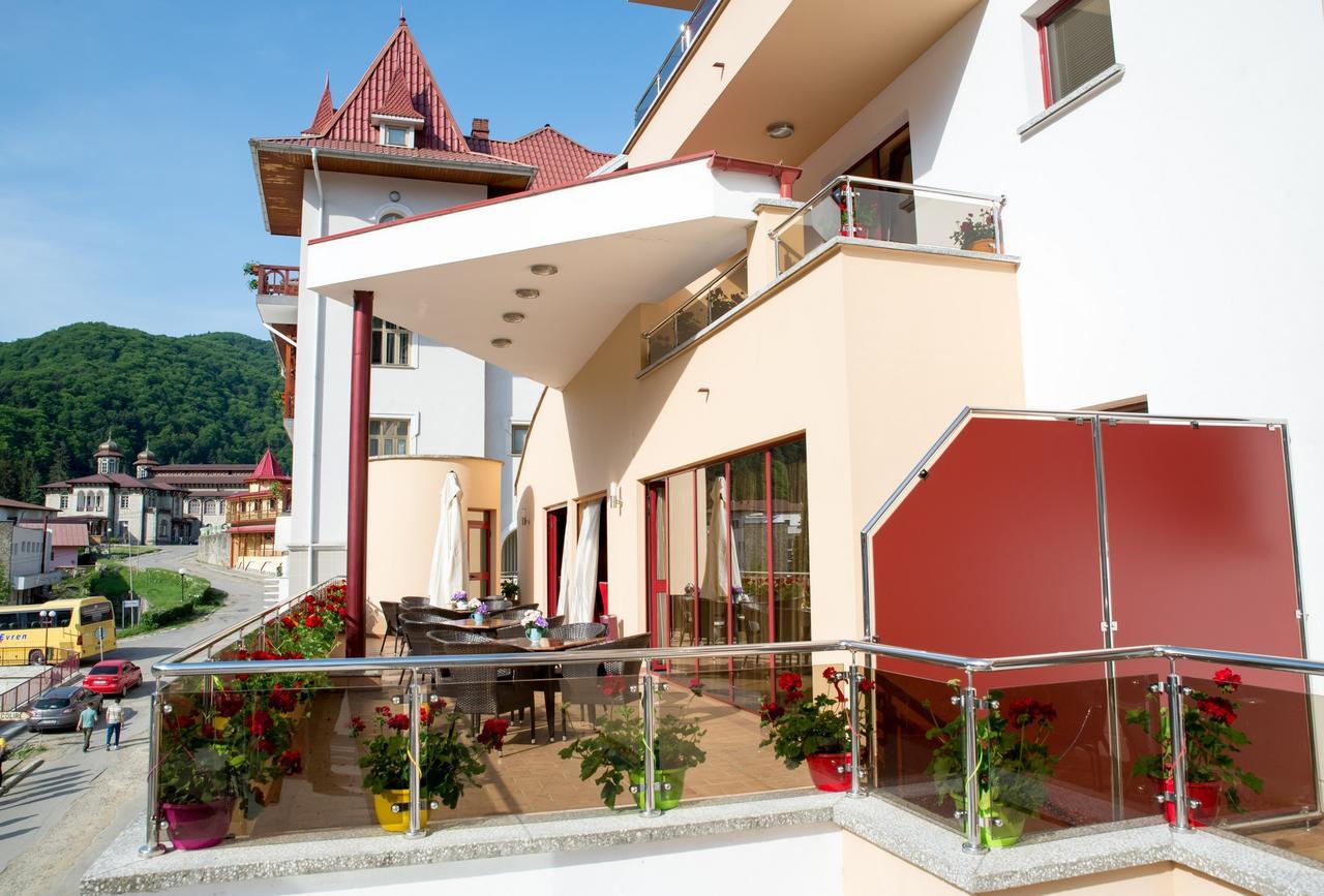 Hotel Nemira Slanic Moldova Exterior photo